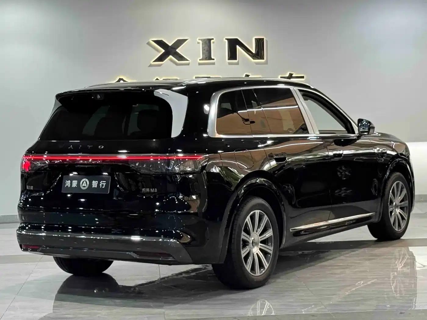 Wenjie M8 2025 Extended Range Max Edition 53.4kWh 6-Seater (896-line LiDAR) — миниатюра 18