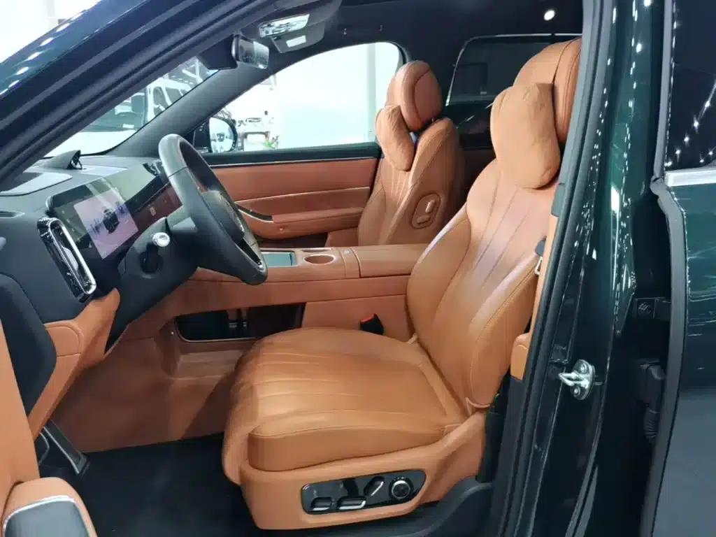 Wenjie M8 2025 Ultra Extended Range Edition (53.4kWh, 6-seater, 192-line LiDAR) — миниатюра 15