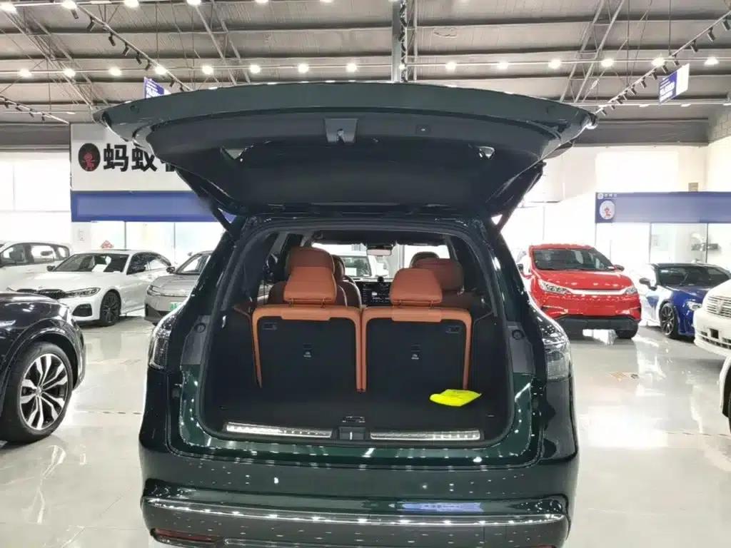 Wenjie M8 2025 Ultra Extended Range Edition (53.4kWh, 6-seater, 192-line LiDAR) — миниатюра 19