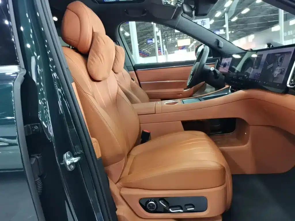 Wenjie M8 2025 Ultra Extended Range Edition (53.4kWh, 6-seater, 192-line LiDAR) — миниатюра 25