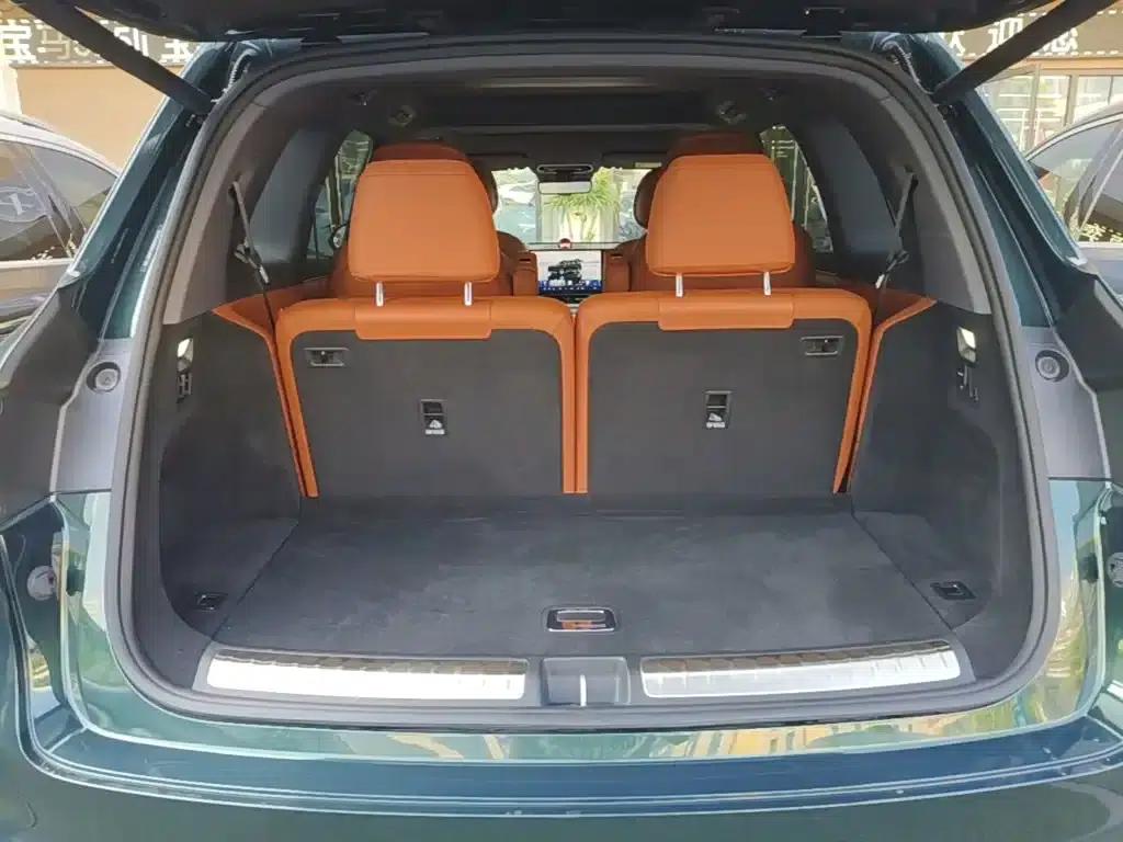 Wenjie M8 2025 Range Extended Ultra Edition 53.4kWh 6-Seat Version (192-line LiDAR) — миниатюра 19