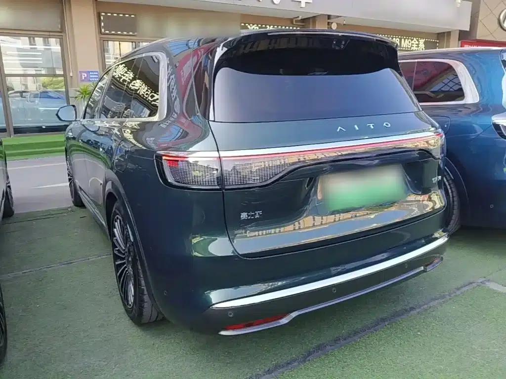 Wenjie M8 2025 Range Extended Ultra Edition 53.4kWh 6-Seat Version (192-line LiDAR) — миниатюра 5