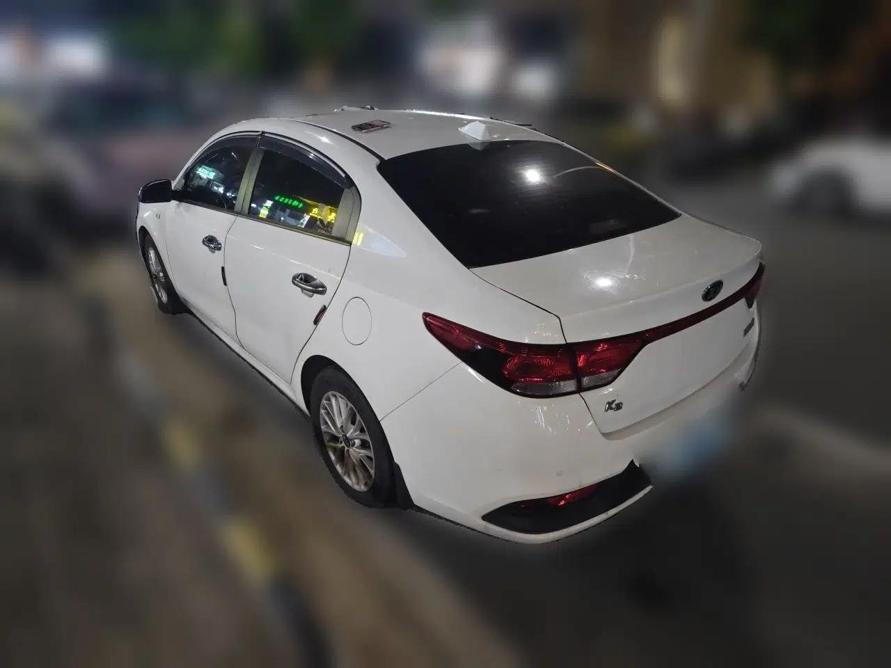 Kia K2 2017 Sedan 1.4L Manual Transmission GLS — миниатюра 4