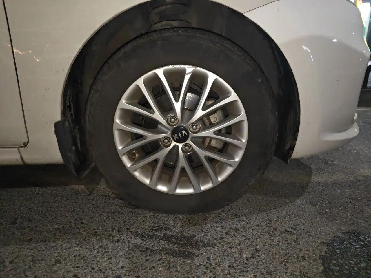 Kia K2 2017 Sedan 1.4L Manual Transmission GLS — миниатюра 8