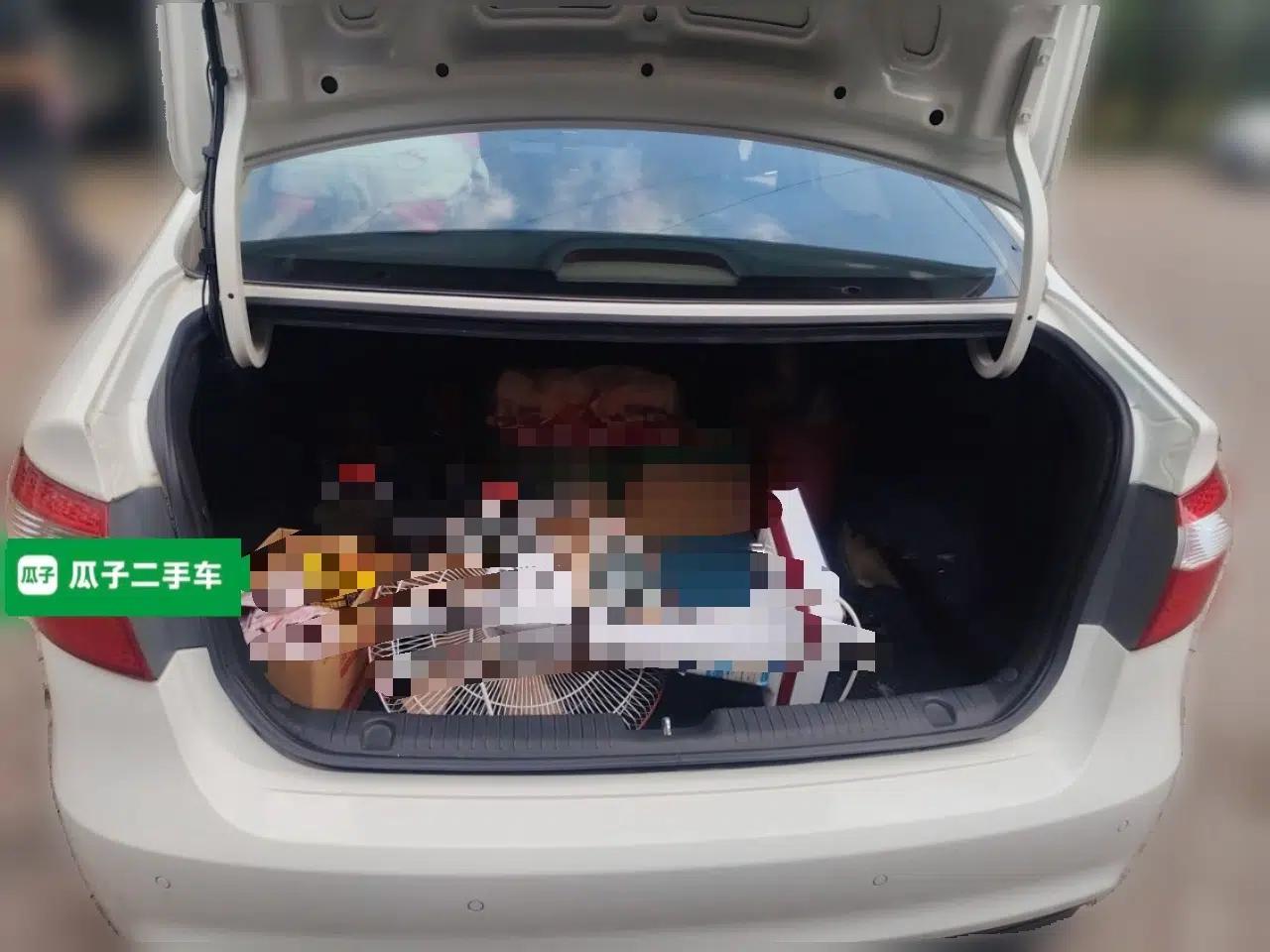 Kia K2 2011 Sedan 1.6L Automatic Transmission Premium — миниатюра 19