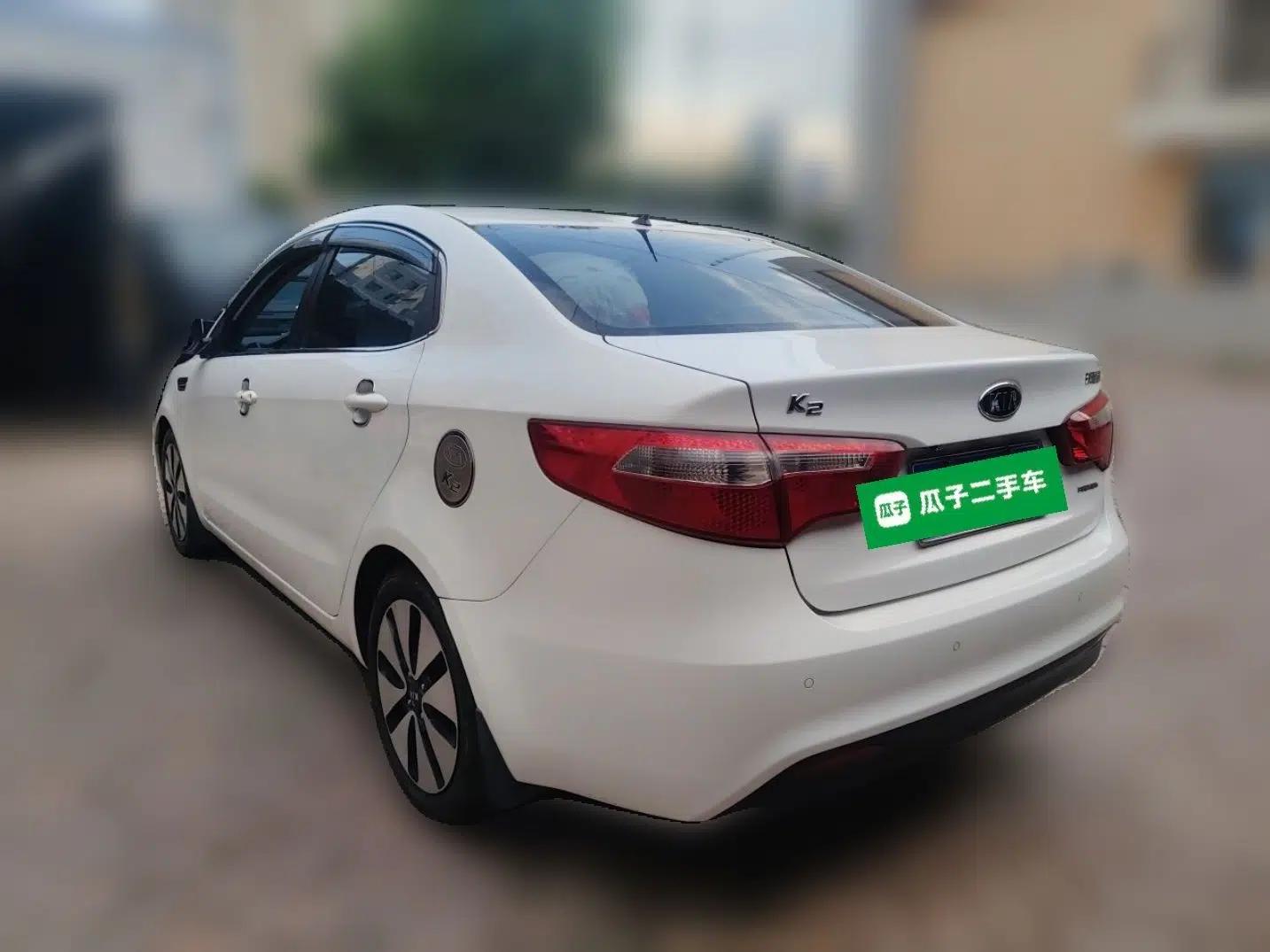 Kia K2 2011 Sedan 1.6L Automatic Transmission Premium — миниатюра 4
