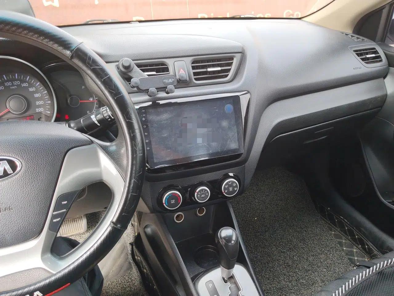 Kia K2 2015 Sedan 1.4L Automatic GLS — миниатюра 12