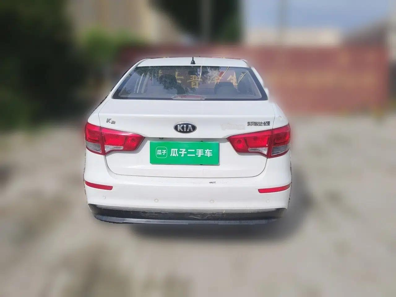 Kia K2 2015 Sedan 1.4L Automatic GLS — миниатюра 5