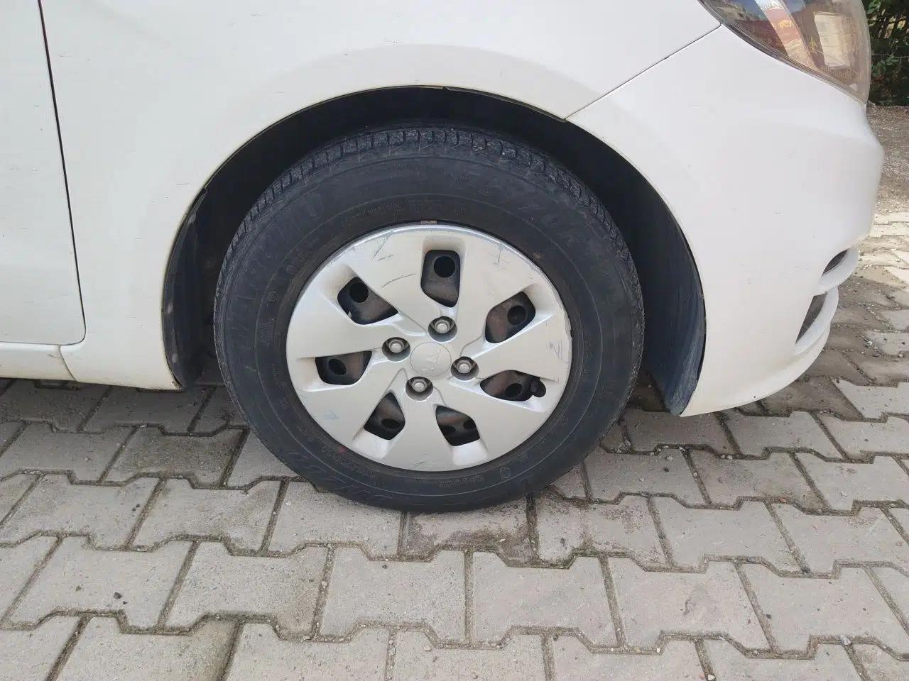 Kia K2 2015 Sedan 1.4L Automatic GLS — миниатюра 8