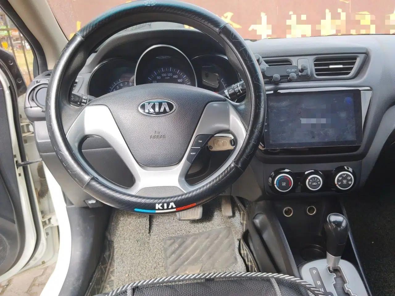 Kia K2 2015 Sedan 1.4L Automatic GLS — миниатюра 9