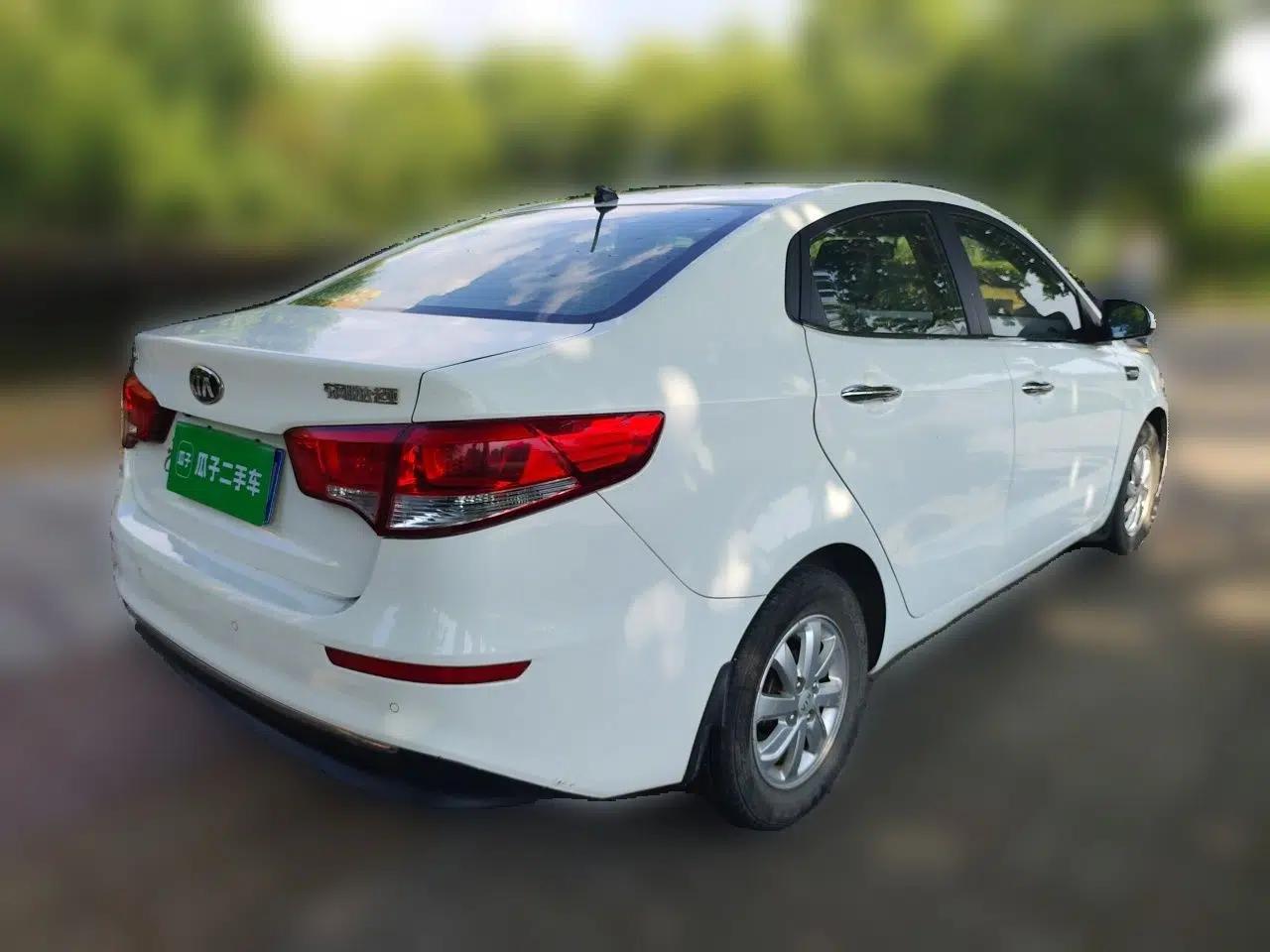 Kia K2 2015 Sedan 1.4L MT GLS — миниатюра 6