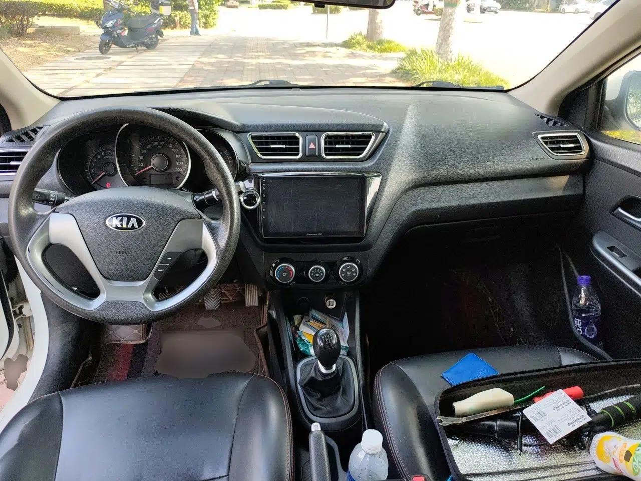 Kia K2 2015 Sedan 1.4L MT GLS — миниатюра 9