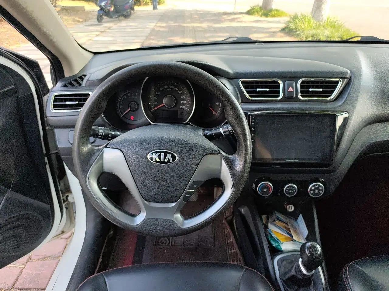 Kia K2 2015 Sedan 1.4L MT GLS — миниатюра 10