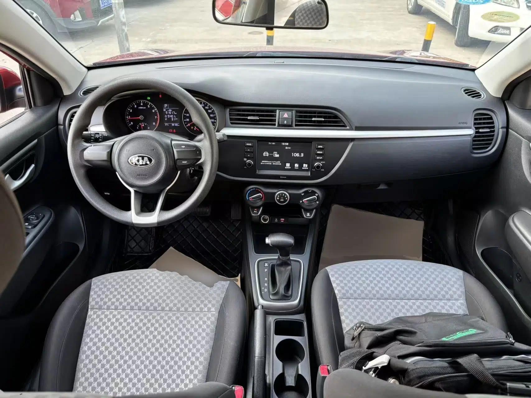 Kia K2 2017 Sedan 1.4L Automatic GLS — миниатюра 12