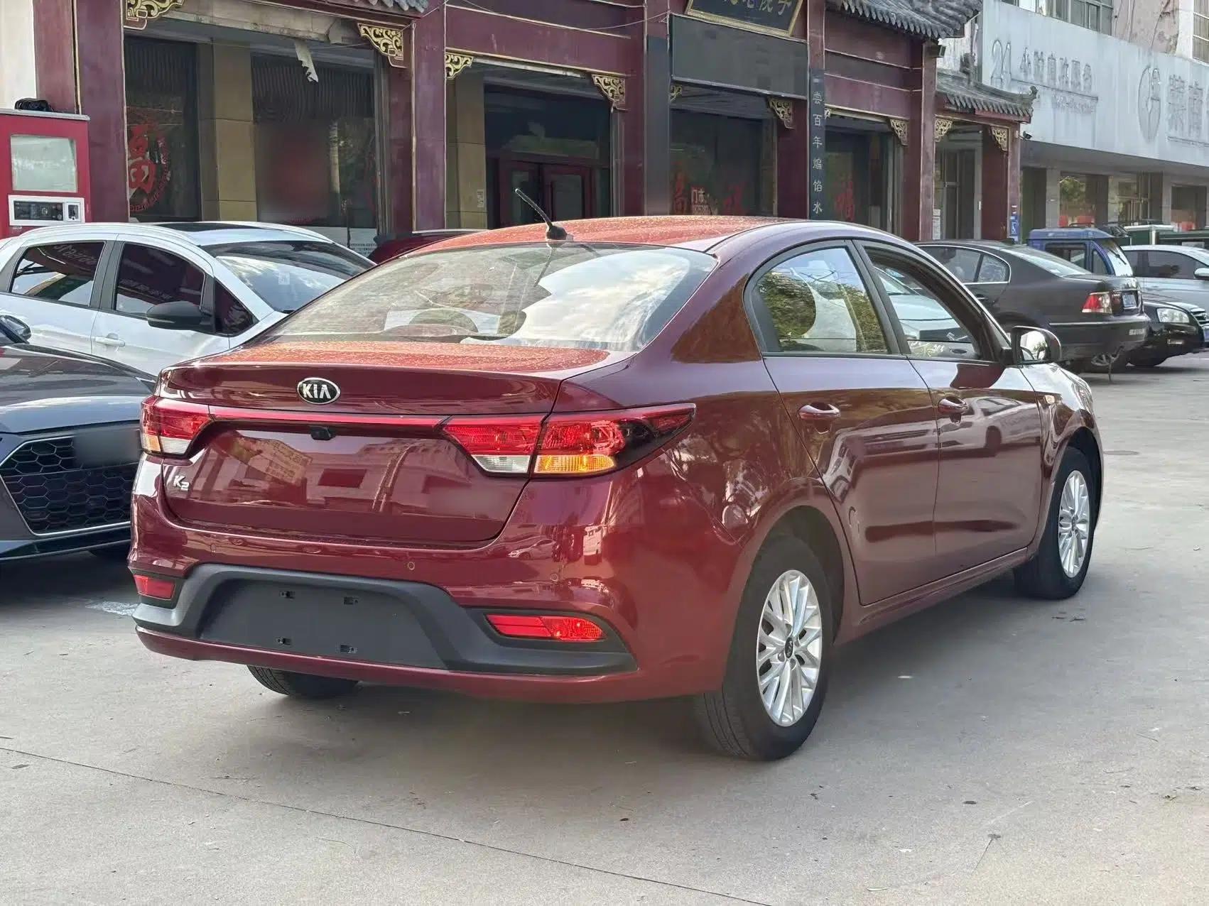 Kia K2 2017 Sedan 1.4L Automatic GLS — миниатюра 6