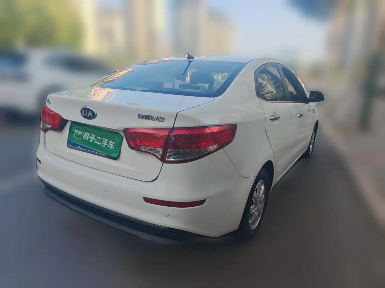 Kia K2 2015 Sedan 1.4L MT GLS — миниатюра 6