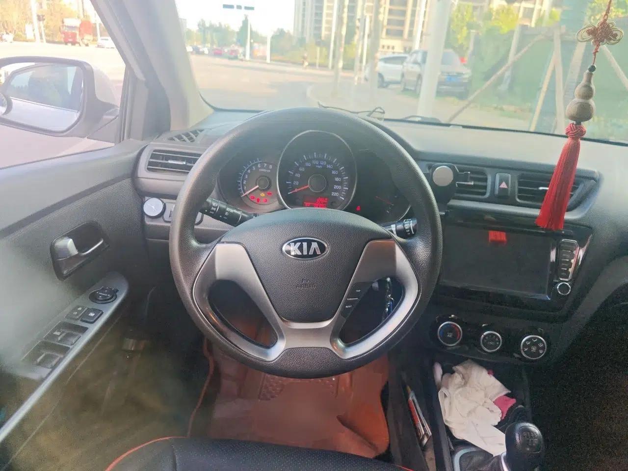 Kia K2 2015 Sedan 1.4L MT GLS — миниатюра 10