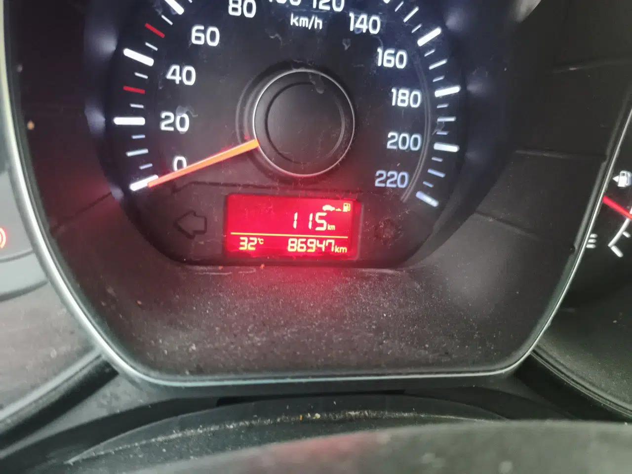 Kia K2 2015 Sedan 1.4L MT GLS — миниатюра 12