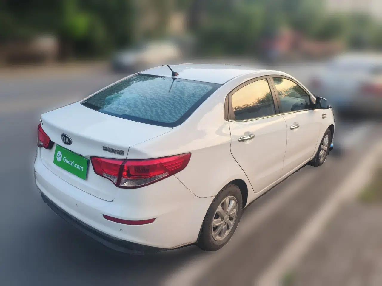 Kia K2 2015 Sedan 1.4L MT GLS — миниатюра 6