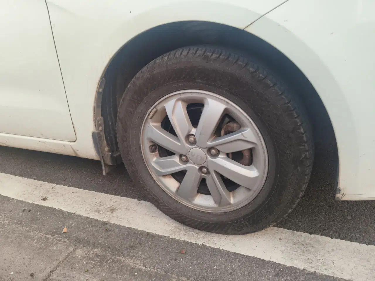 Kia K2 2015 Sedan 1.4L MT GLS — миниатюра 8