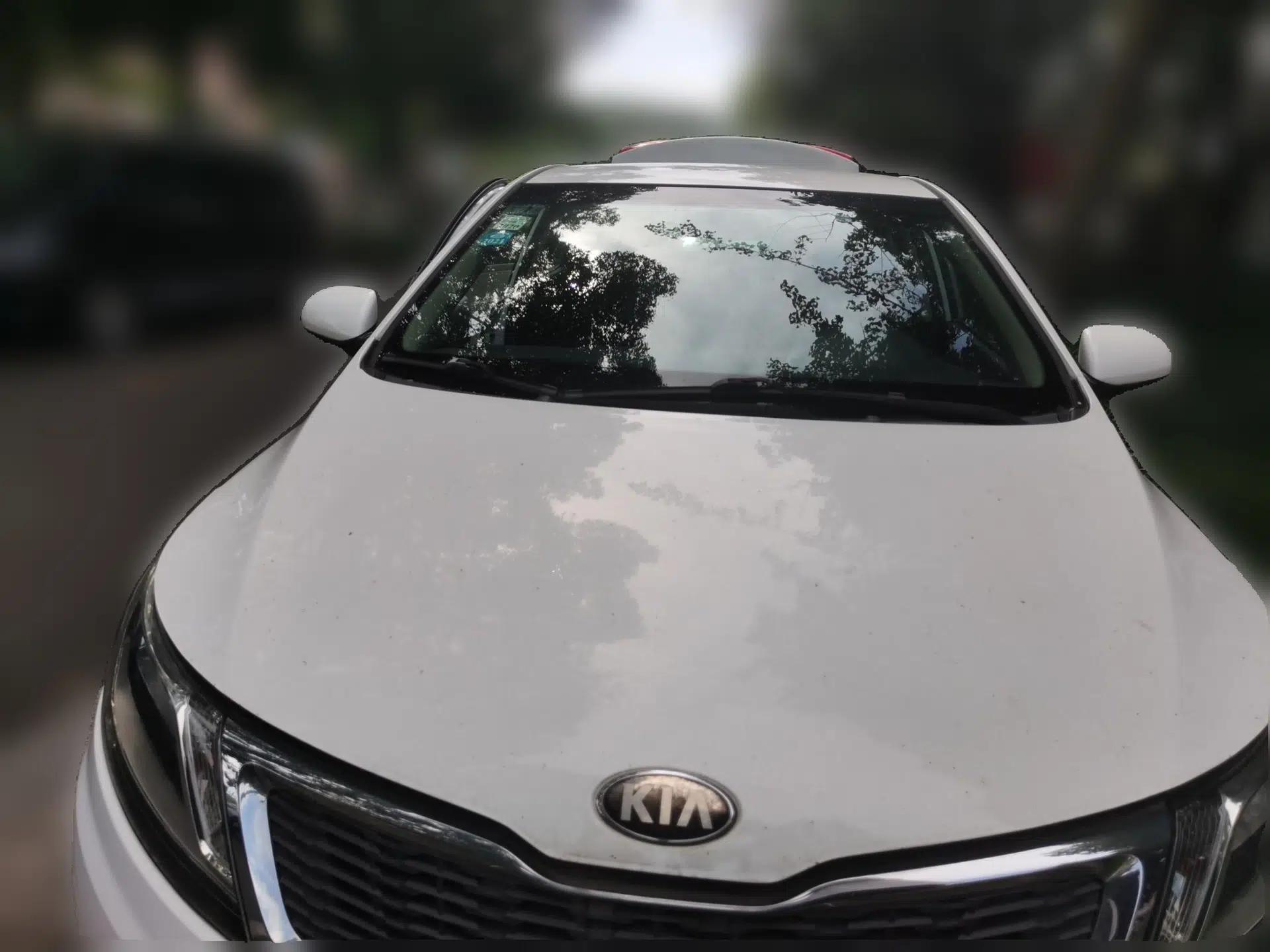 Kia K2 2012 Sedan 1.4L MT GLS Commemorative Edition — миниатюра 2