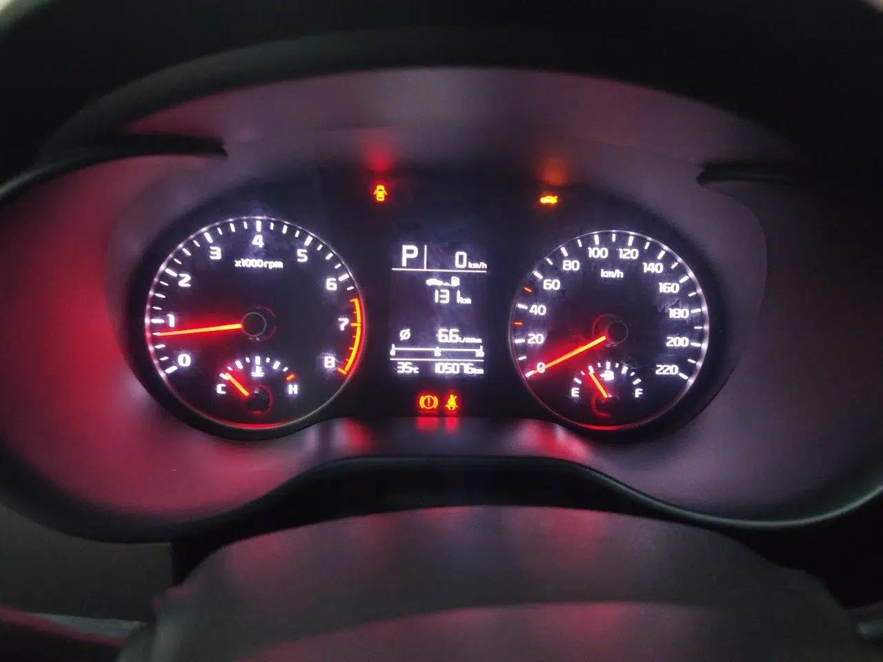 Kia K2 2017 Sedan 1.4L Automatic GLS — миниатюра 11