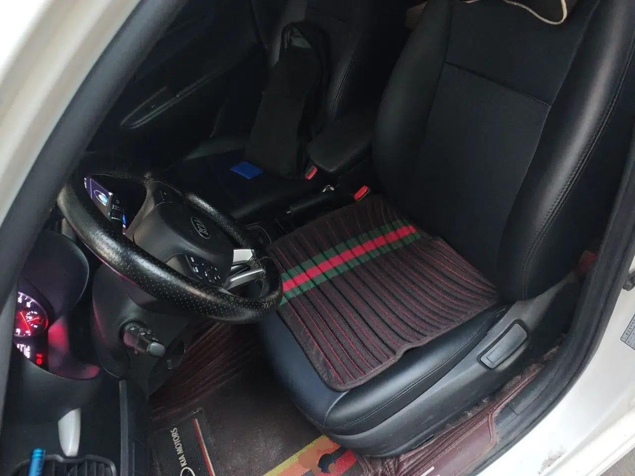 Kia K2 2017 Sedan 1.4L Automatic GLS — миниатюра 15