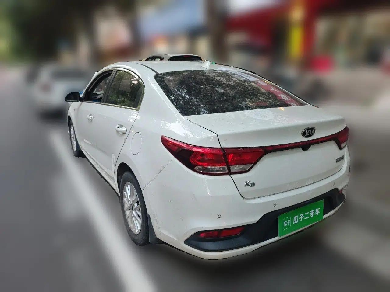 Kia K2 2017 Sedan 1.4L Automatic GLS — миниатюра 4