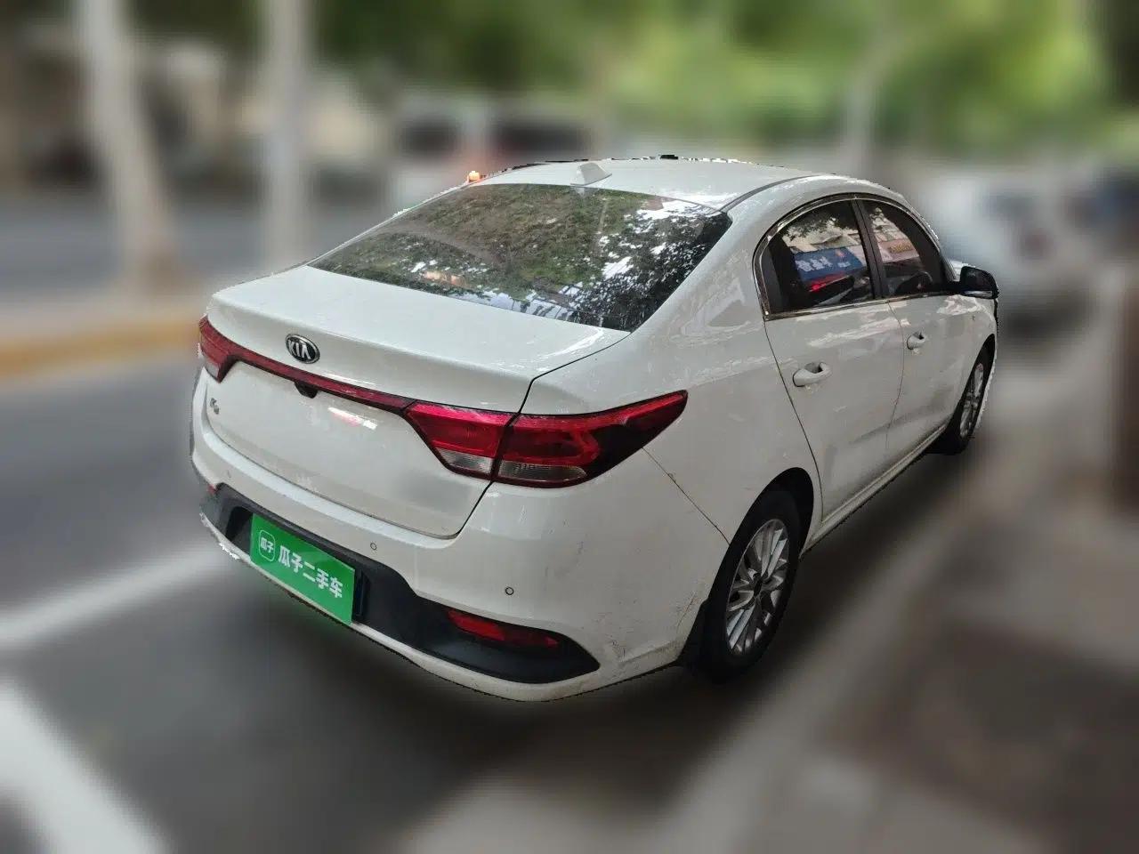 Kia K2 2017 Sedan 1.4L Automatic GLS — миниатюра 6