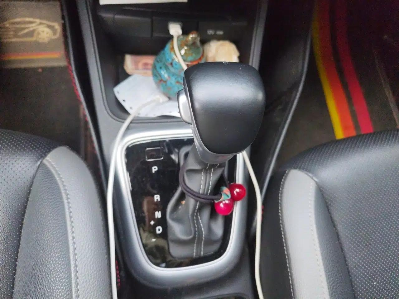 Kia kx1 Stonic 2019 1.4L Automatic Fun Edition China VI — миниатюра 14