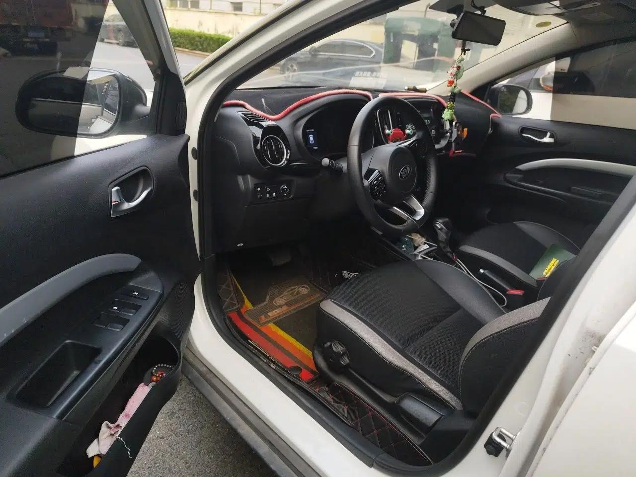 Kia kx1 Stonic 2019 1.4L Automatic Fun Edition China VI — миниатюра 16