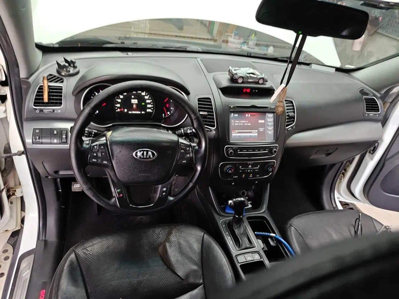 Kia Sorento 2013 2.2T 5-Seater Diesel Luxury Edition — миниатюра 9