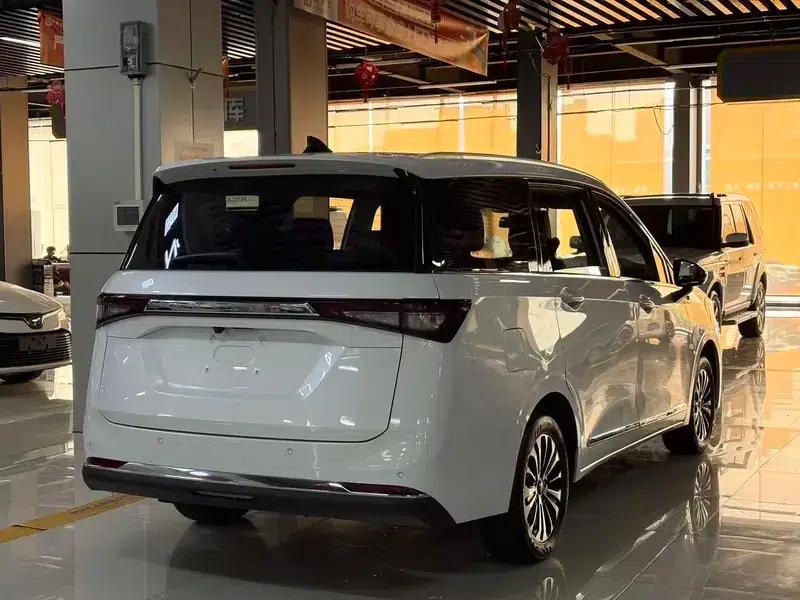 Wuling Jiachen 2022 1.5T CVT Premium Flagship Edition — миниатюра 6