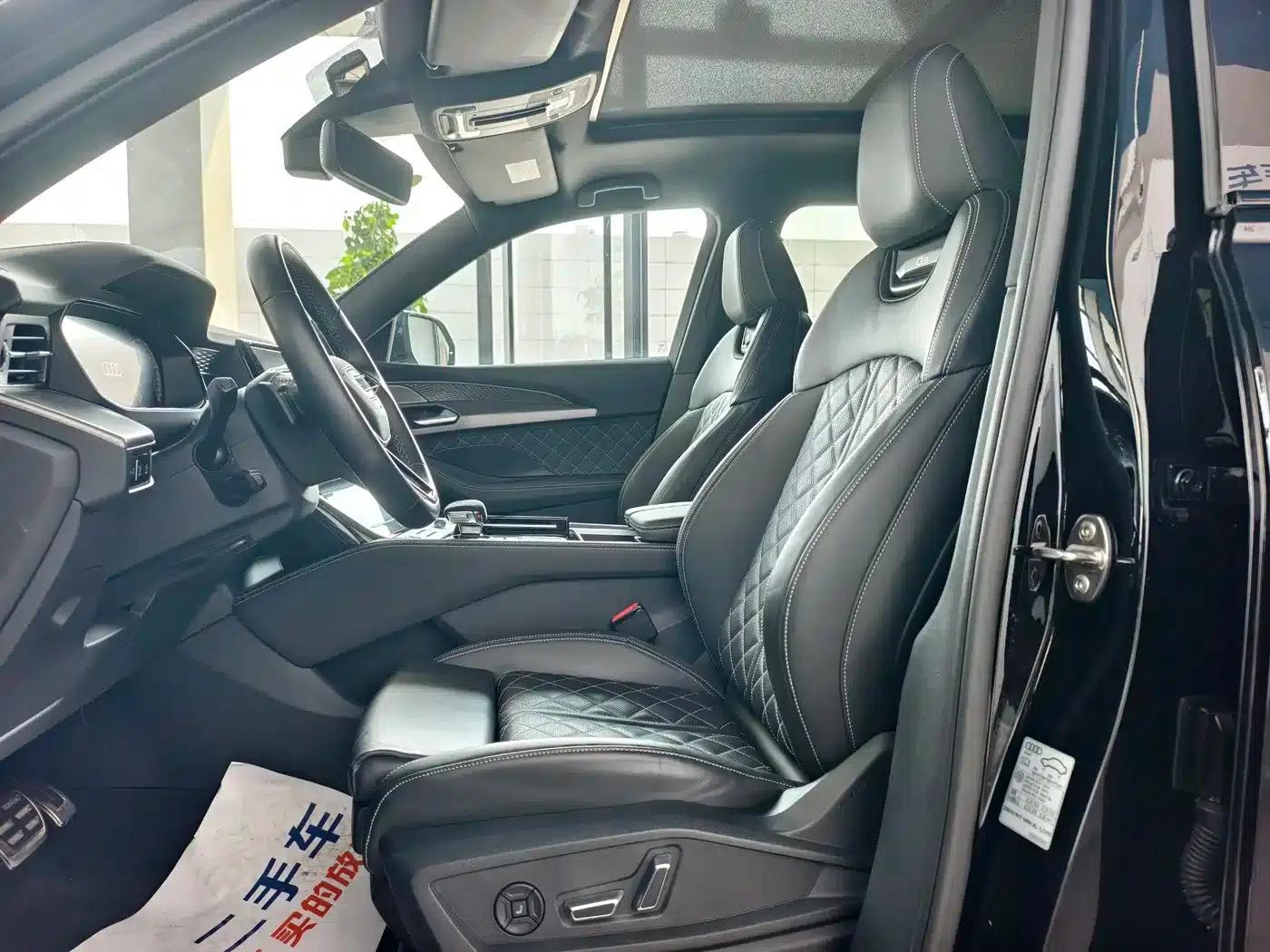 Audi Q6 2024 45 TFSI quattro Black Edition 6-seater — миниатюра 6
