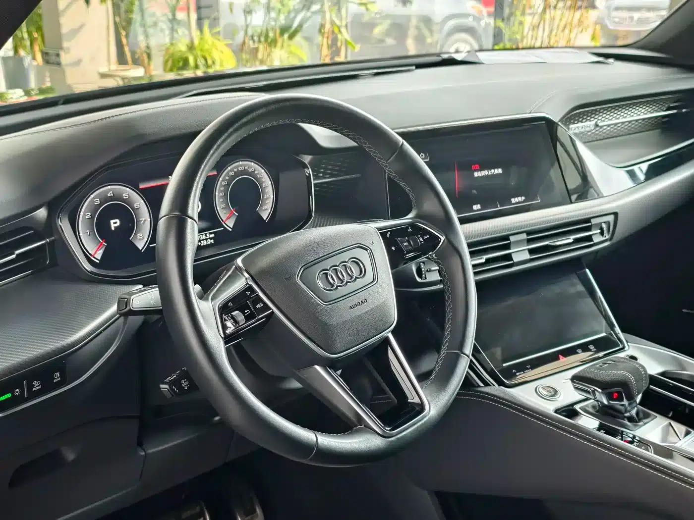 Audi Q6 2024 45 TFSI quattro Black Edition 6-seater — миниатюра 8