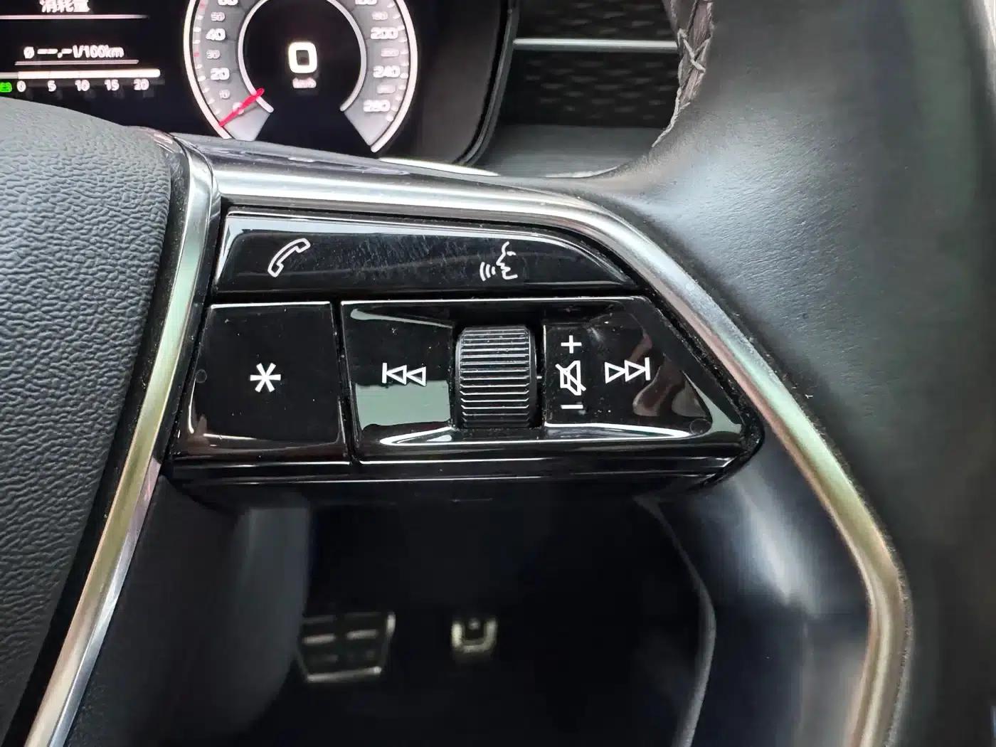 Audi Q6 2023 40 TFSI quattro Cloud View Light Package — миниатюра 23