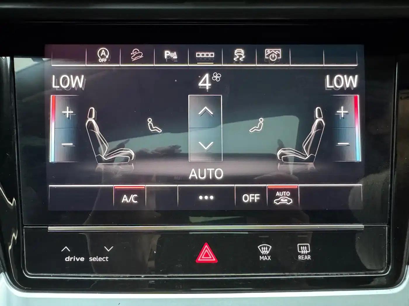 Audi Q6 2023 40 TFSI quattro Cloud View Light Package — миниатюра 25