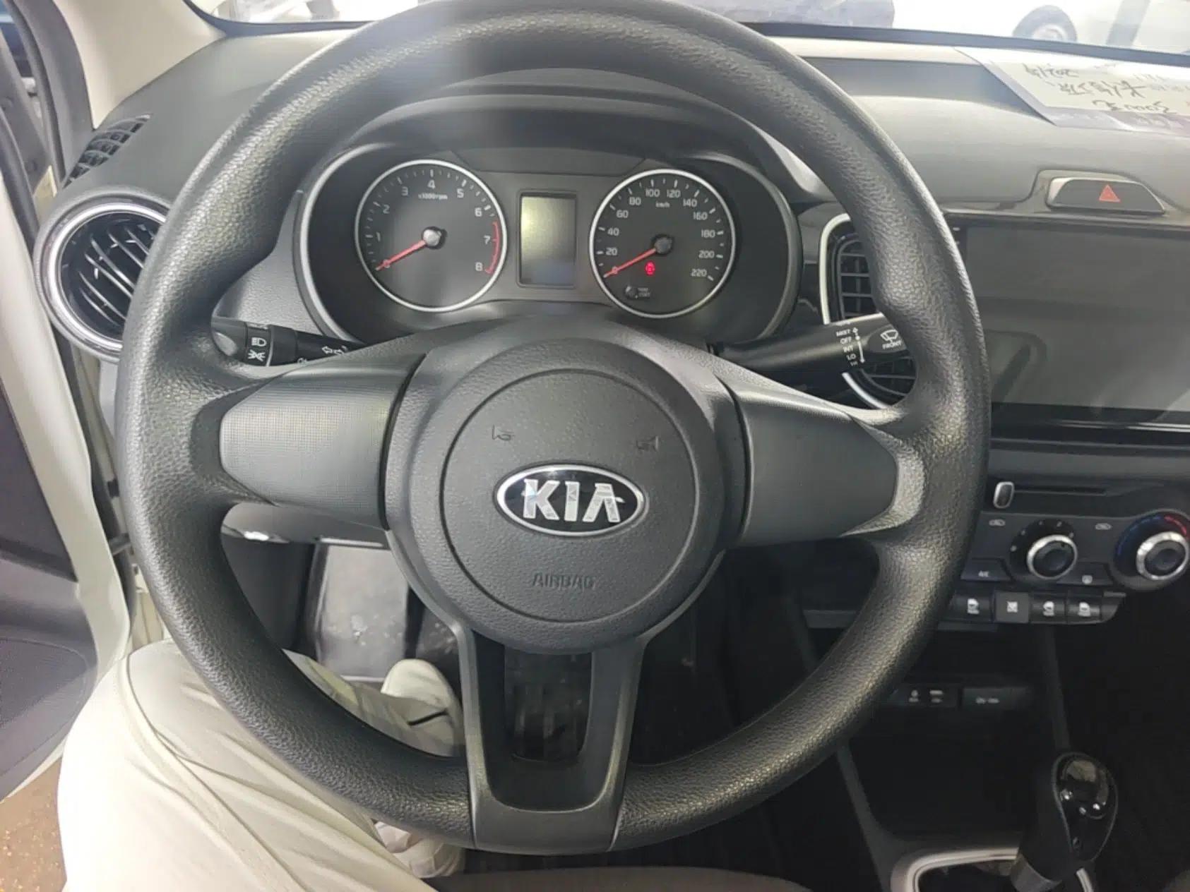 Kia Pegas 2020 Revised Version 1.4L Automatic Comfortable with Sunroof — миниатюра 13