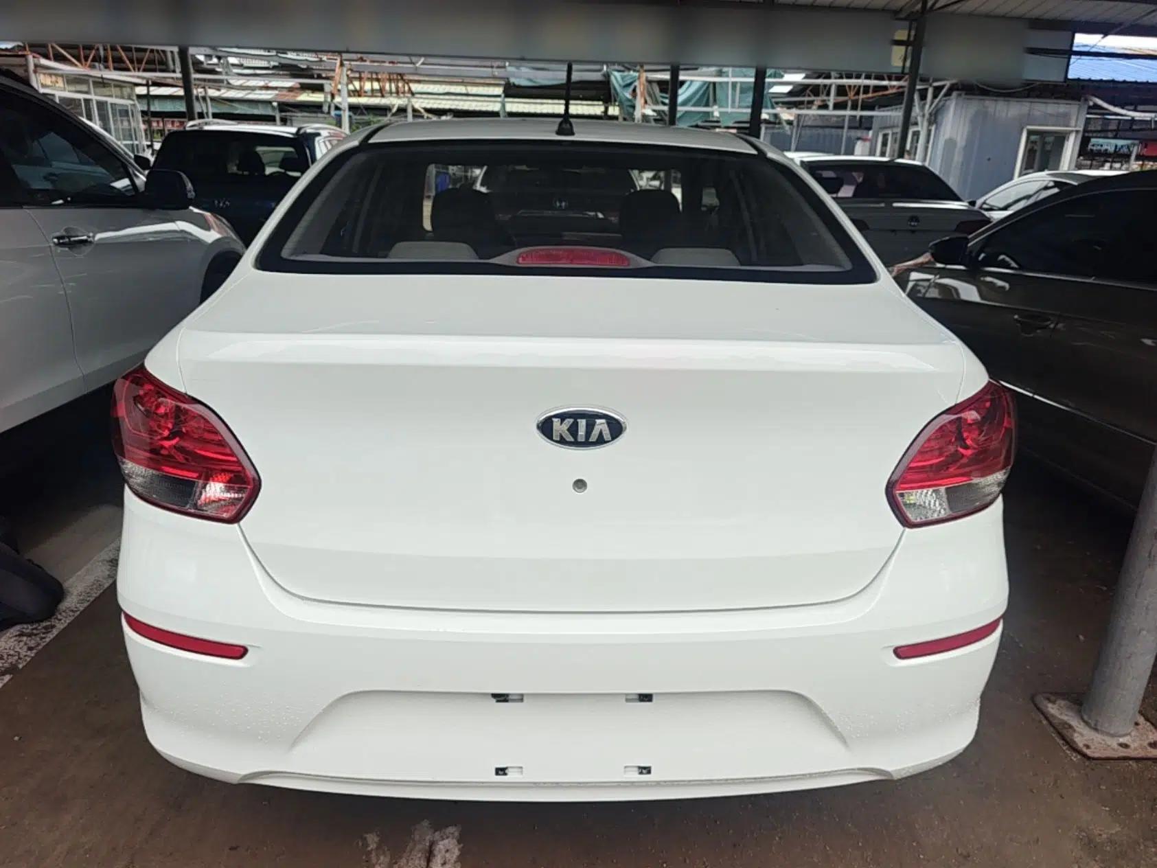 Kia Pegas 2020 Revised Version 1.4L Automatic Comfortable with Sunroof — миниатюра 5