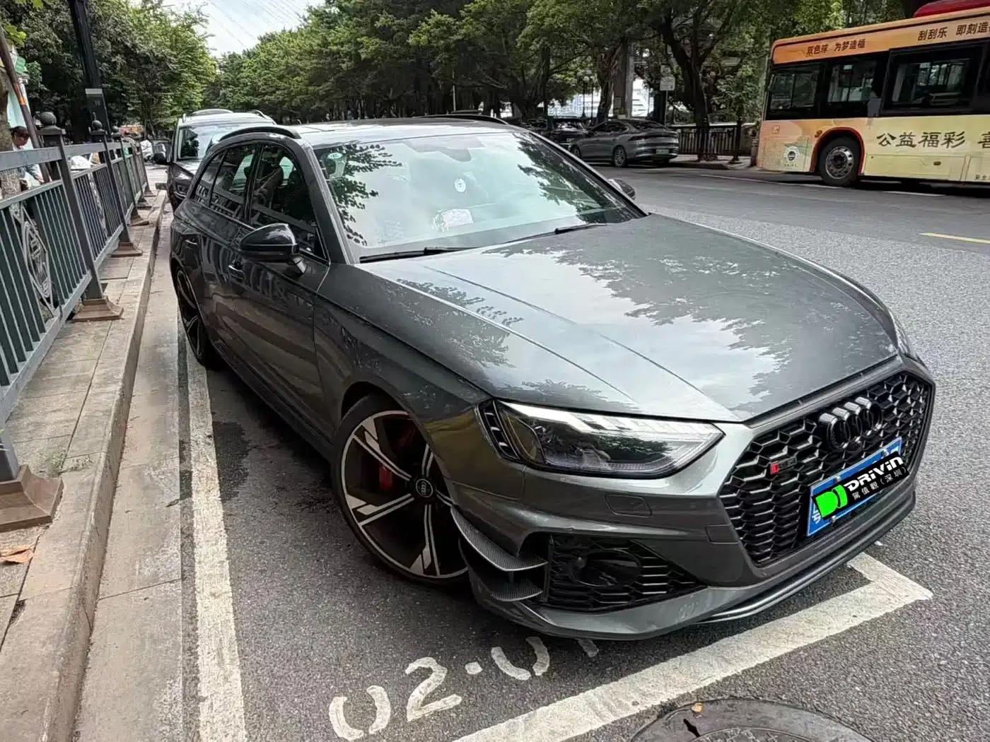 2021 Audi RS 4 RS4 Avant Dark Gold Edition — миниатюра 2