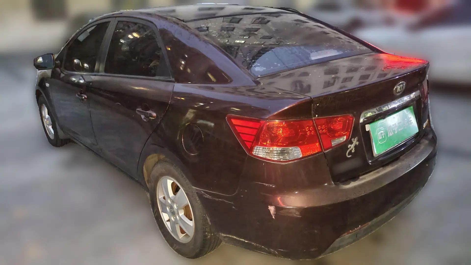 Kia Forte 2011 1.6L MT GL — миниатюра 4