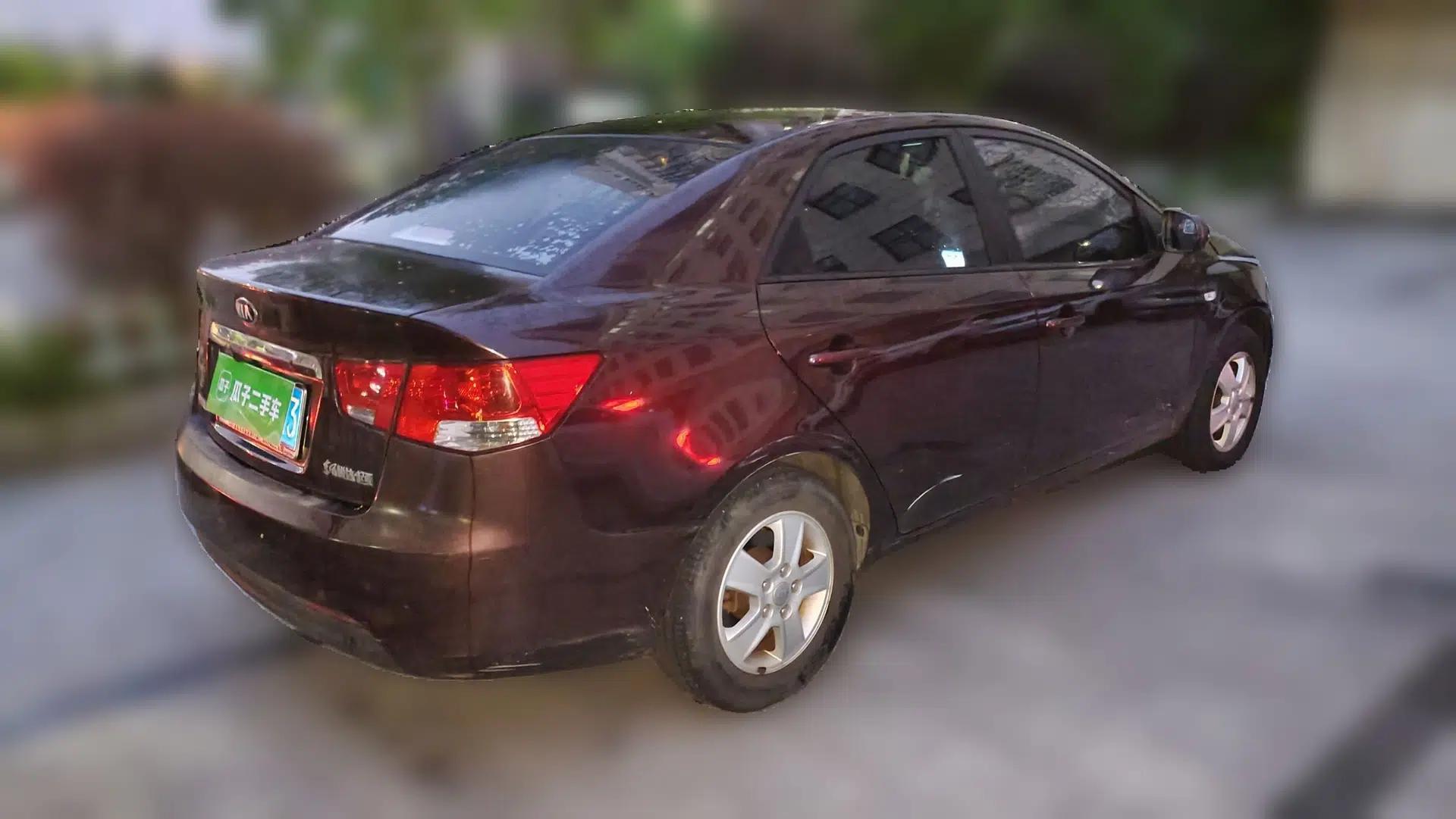 Kia Forte 2011 1.6L MT GL — миниатюра 6