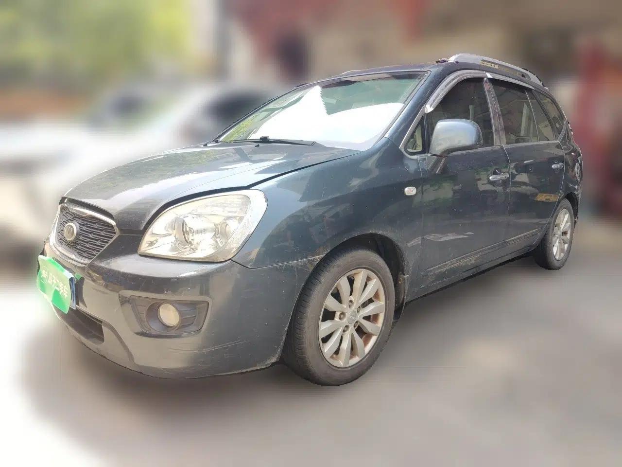 Kia Carens 2007 2.0L 7-Seater Standard Edition — миниатюра 1