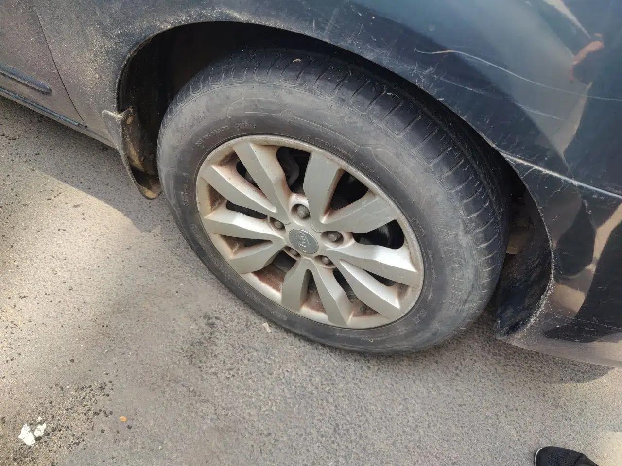 Kia Carens 2007 2.0L 7-Seater Standard Edition — миниатюра 8