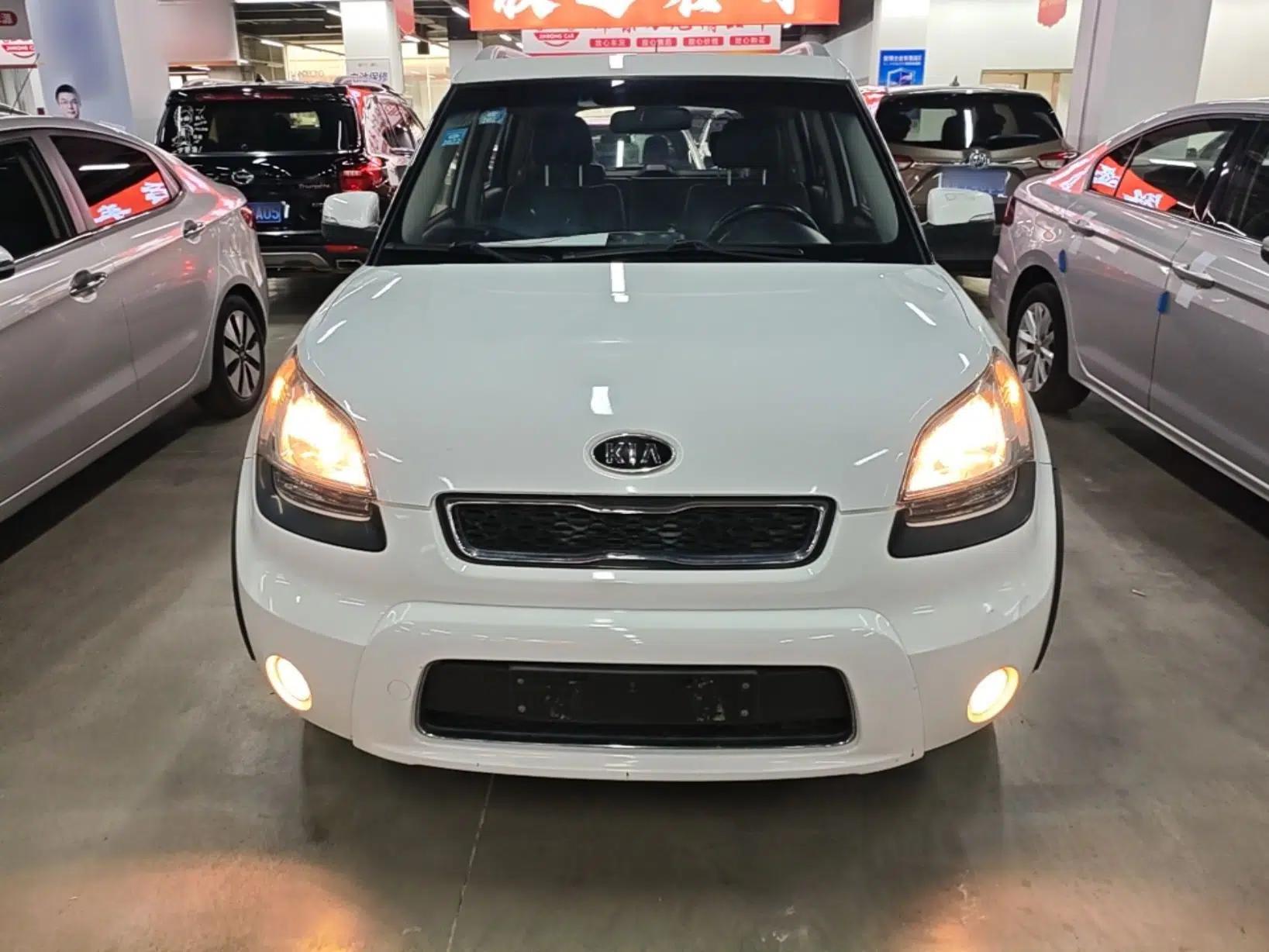 Kia Soul 2013 1.6L AT Premium — миниатюра 2