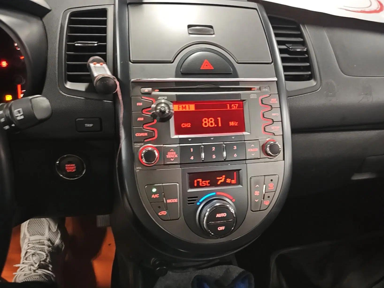 Kia Soul 2013 1.6L AT Premium — миниатюра 15