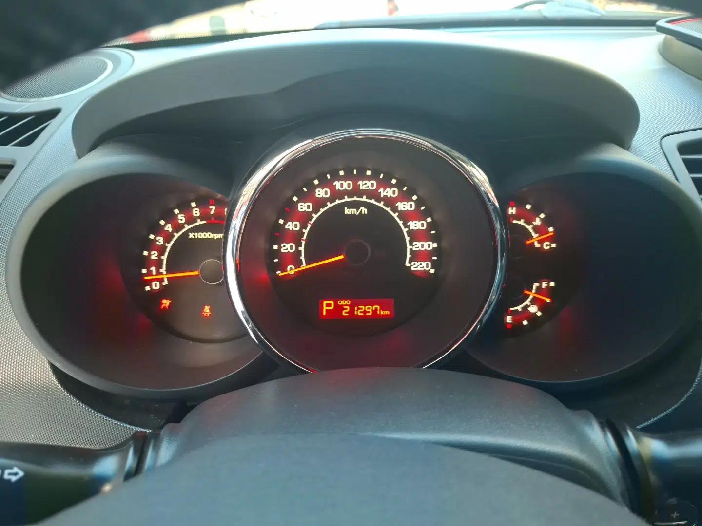 Kia Soul 2012 1.6L AT GLS — миниатюра 11