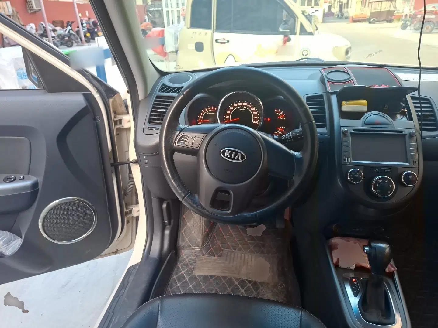 Kia Soul 2012 1.6L AT GLS — миниатюра 10