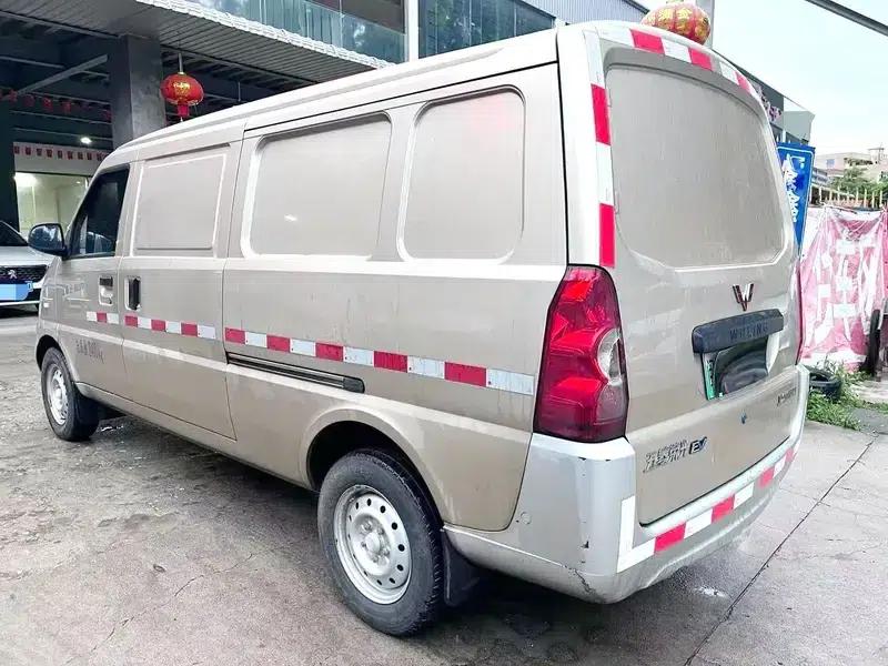 Wuling Rongguang EV 2022 Basic Model, 2-Seater, with Closed Windows, CATL — миниатюра 4