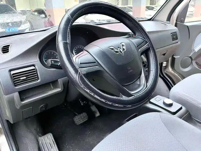 Wuling Rongguang EV 2022 Basic Model, 2-Seater, with Closed Windows, CATL — миниатюра 9